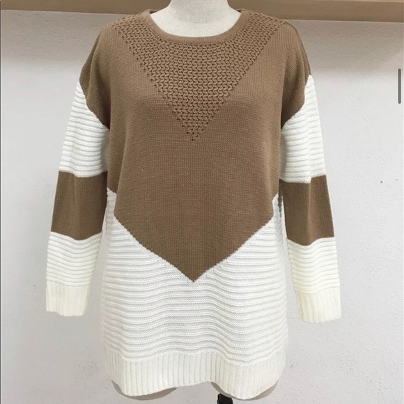 GRACEY’S // Color Block Oversized Pullover Sweater - Picture 4 of 8